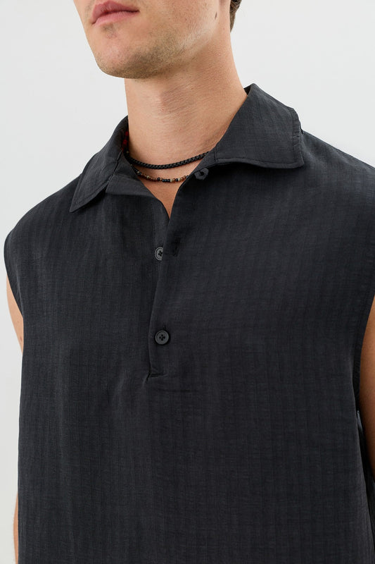 Men's Sleeveless Crop-Fit Shirt with Lyocell Blend