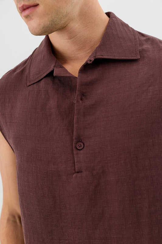 Men's Sleeveless Crop-Fit Shirt with Lyocell Blend