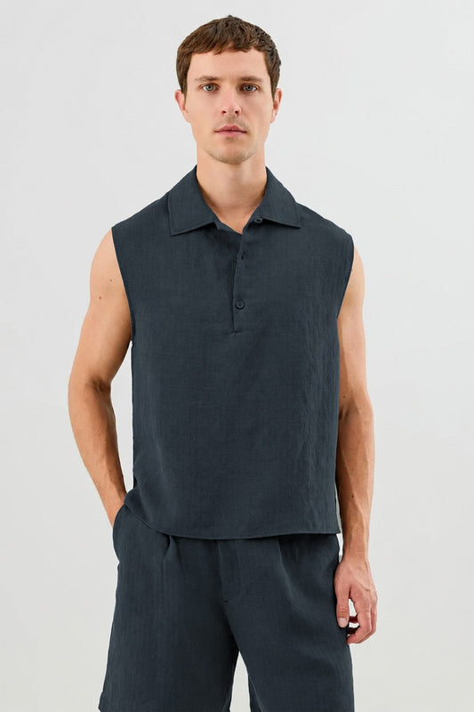 Men's Sleeveless Crop-Fit Shirt with Lyocell Blend