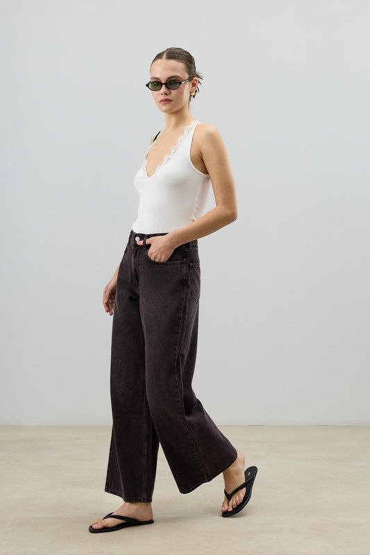 Antioch Women's Wide-Leg Jeans