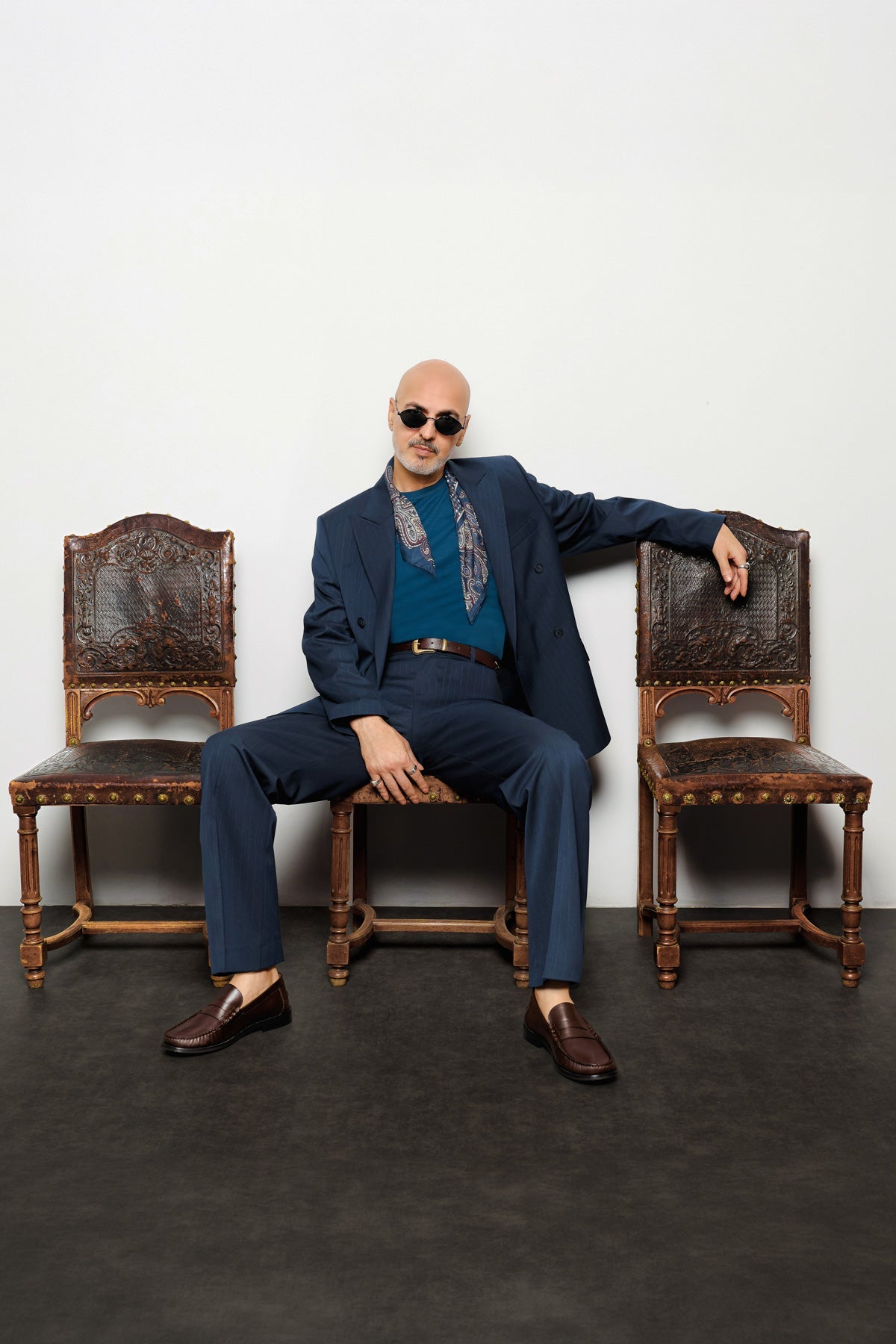 Antioch Cross-Striped Men's Suit