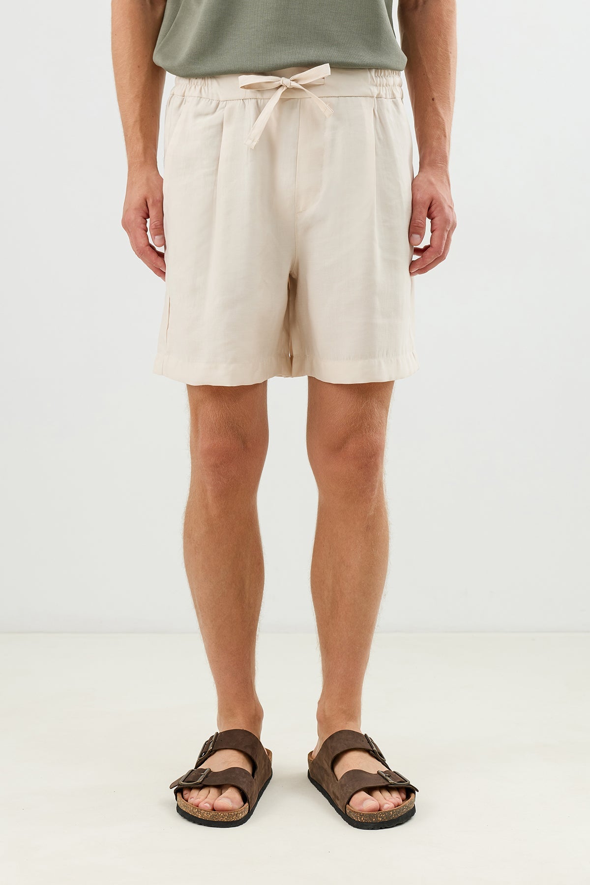 Pleated Shorts with Lyocell Blend