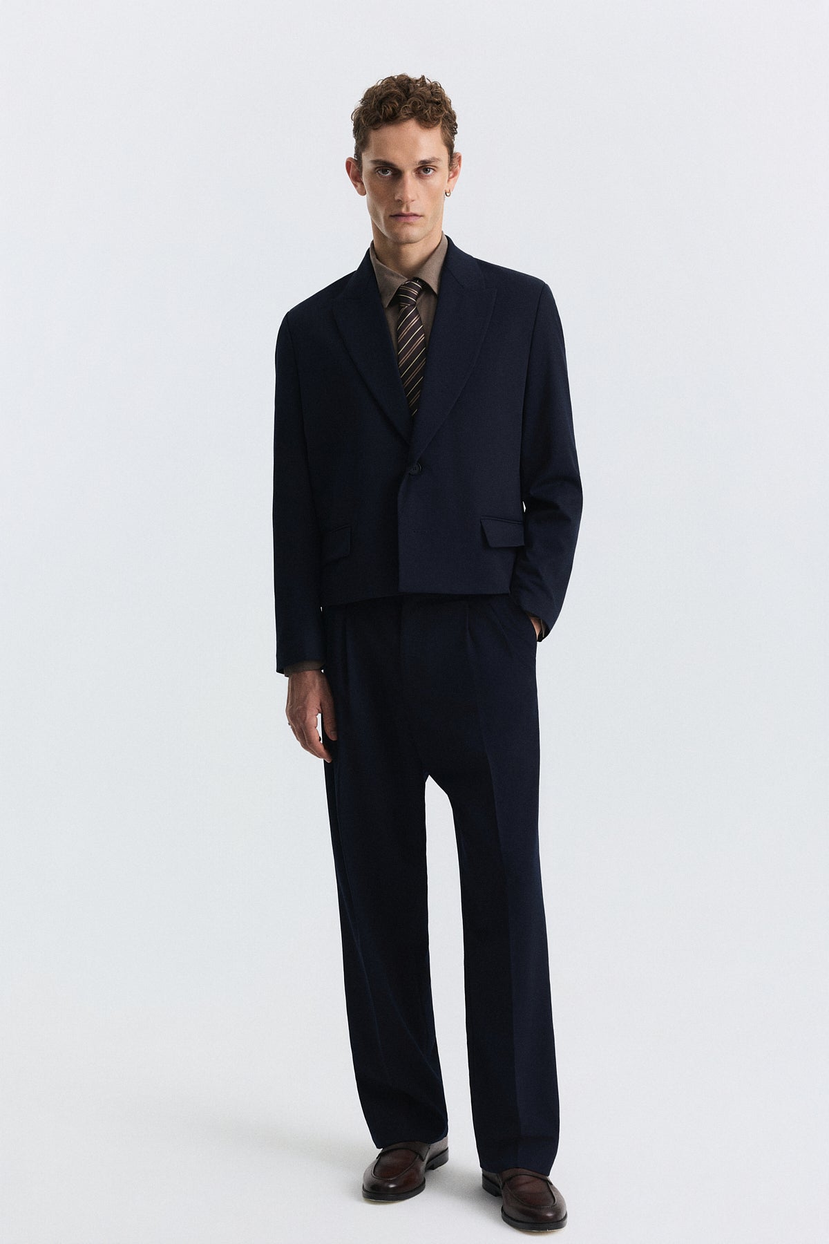 Crop-Fit Blazer Jacket