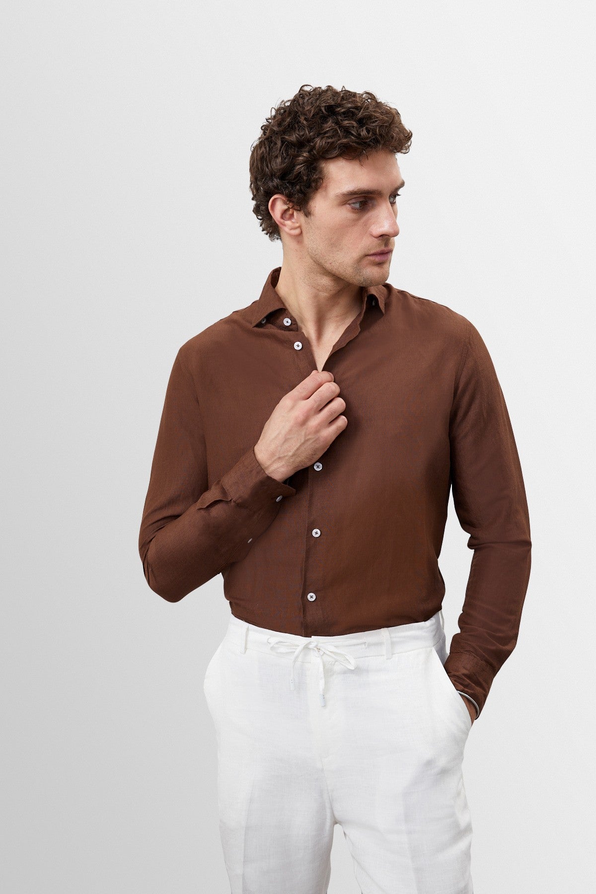 Men's 100% Linen Shirt with an Antioch Collar and Button Detail