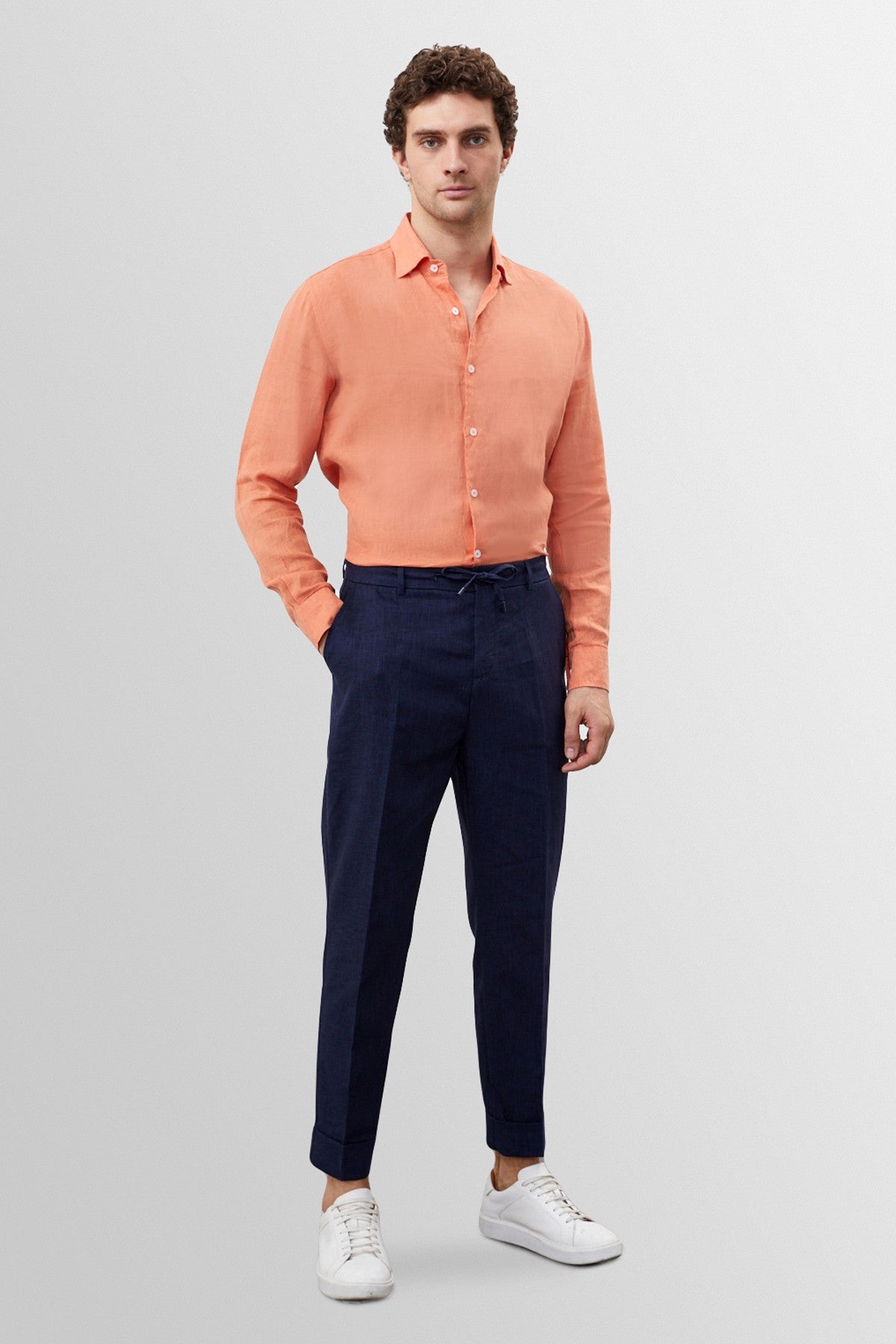 Men's 100% Linen Shirt with an Antioch Collar and Button Detail