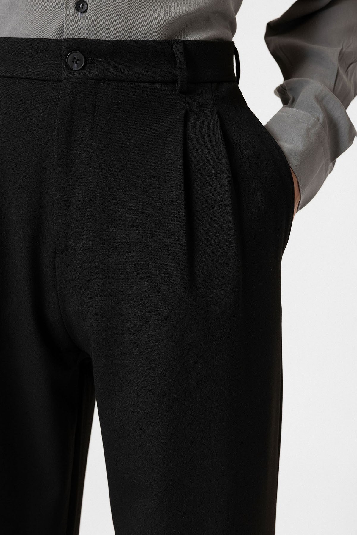 Antioch High-Waisted Pleated Relaxed-Fit Men's Pants