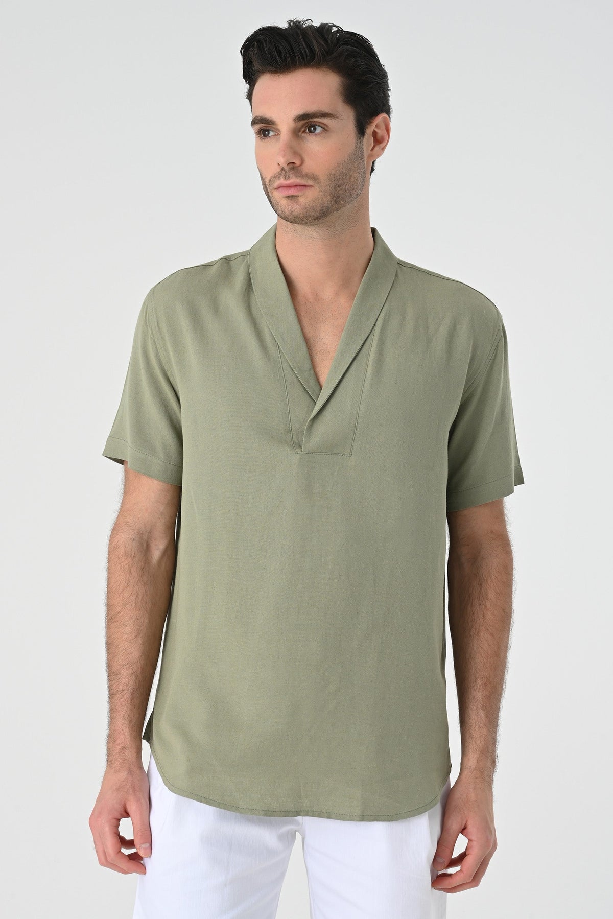 Antioch Relax Fit Short-Sleeved Men's Shirt with a Shawl Collar
