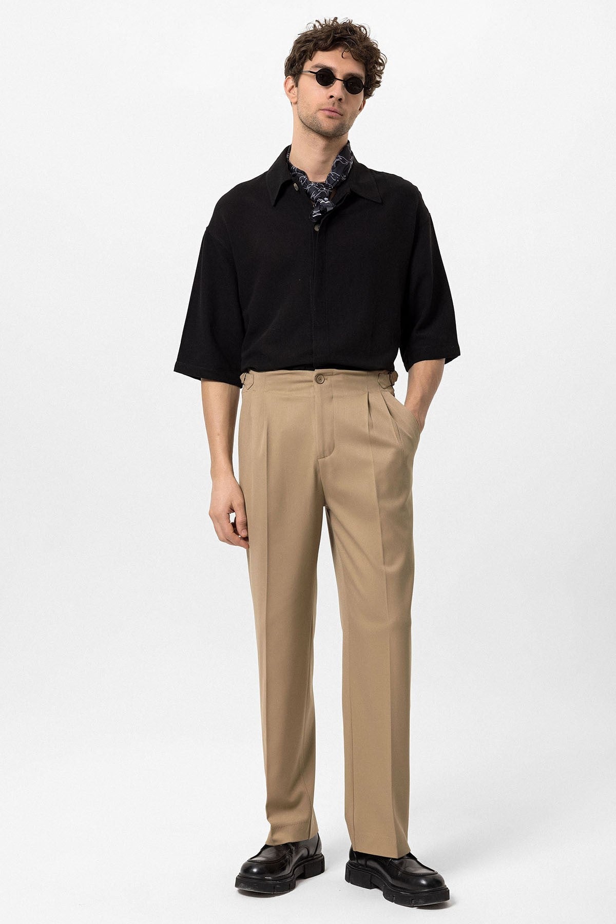 Antioch High-Waisted Men's Pants with Buckle Detail and Relaxed Fit