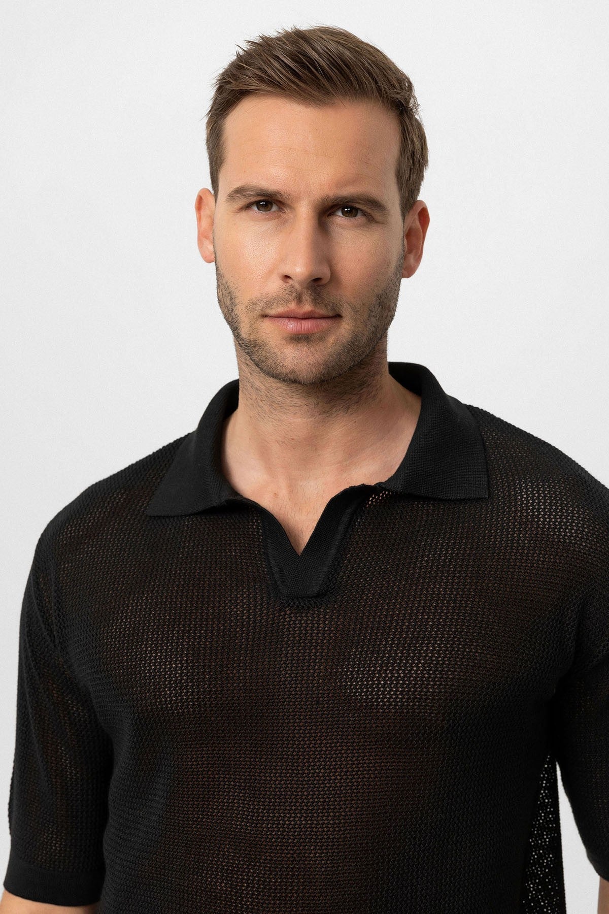 Men's Polo-Neck Openwork T-Shirt