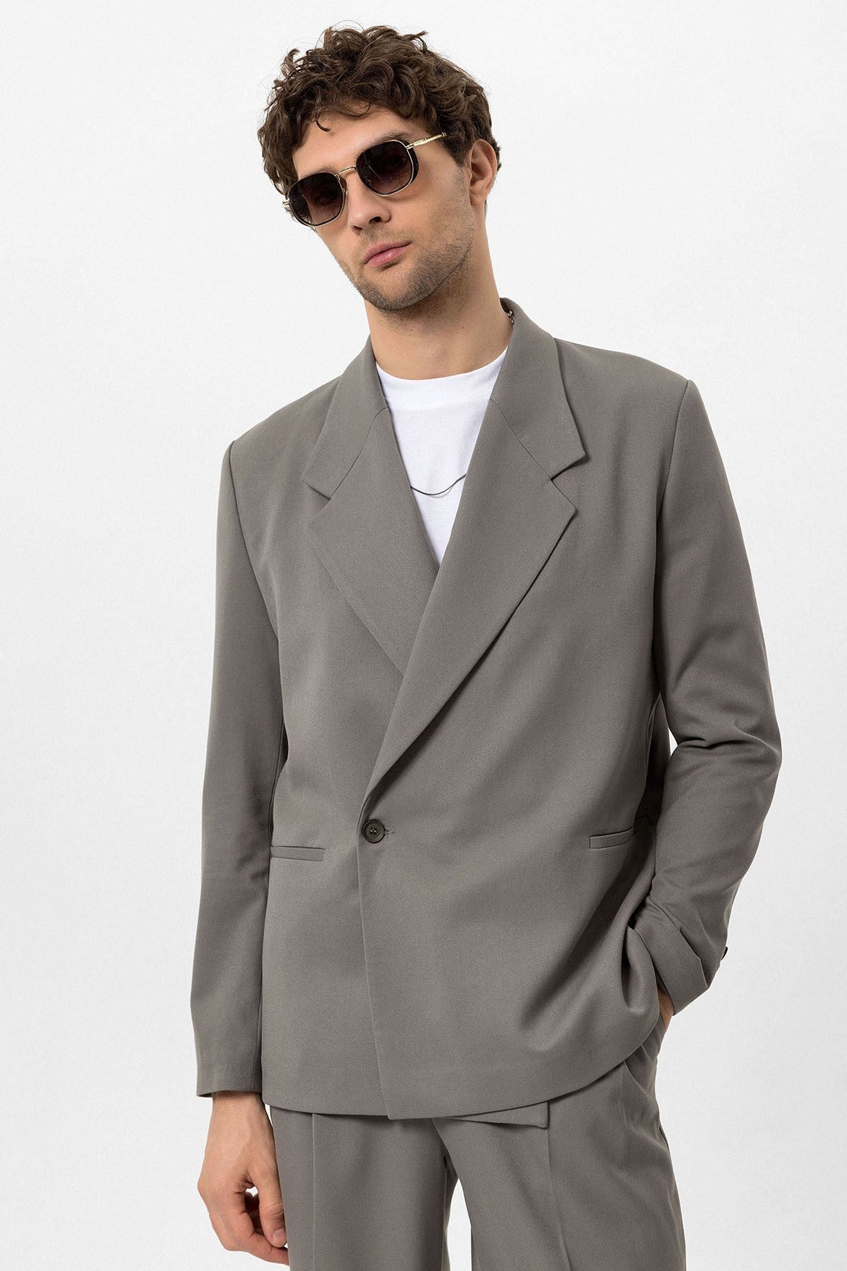 Men's Double-Breasted Blazer with Slit Pockets