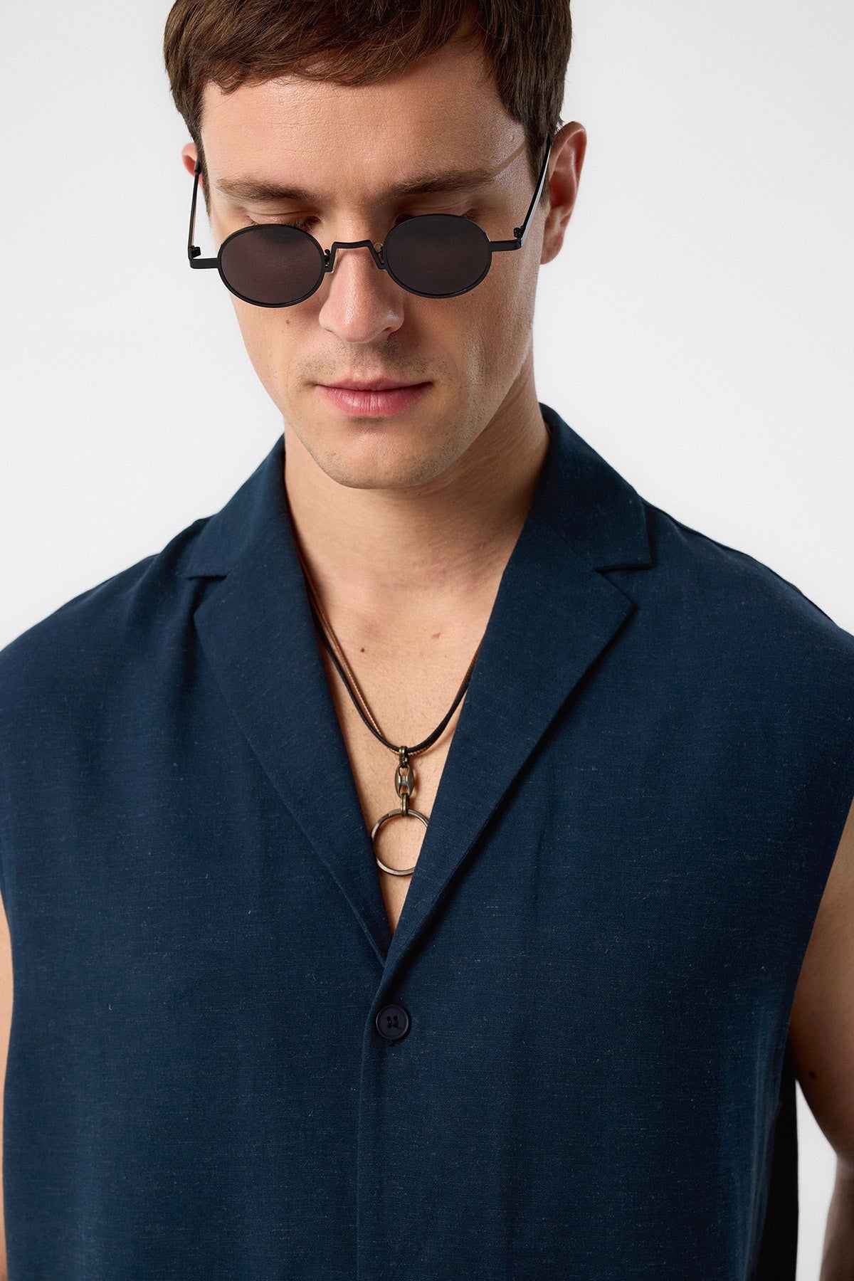 Antioch Linen-Blend Sleeveless Men's Shirt