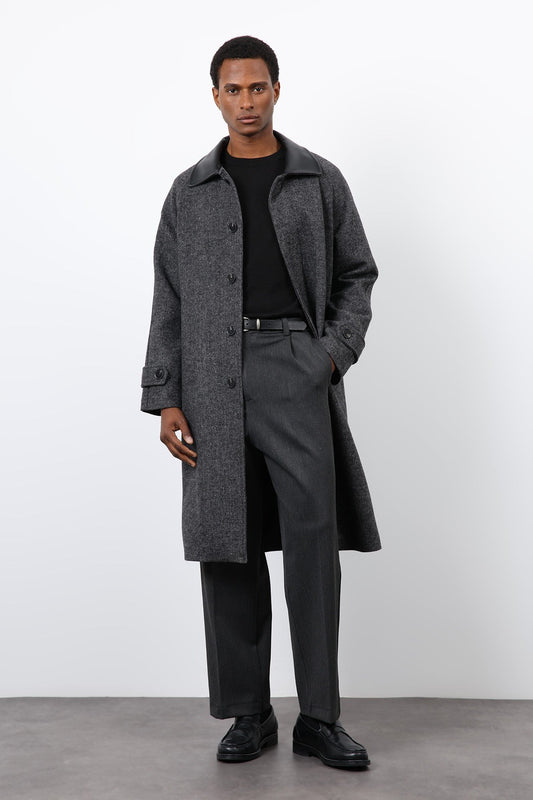 Antioch Men's Wool-Blend Coat with Contrast Collar