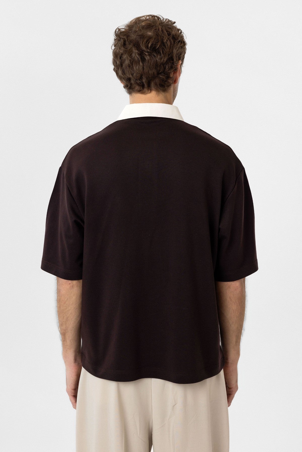 Men's T-Shirt with Contrast Collar and Interlock Weave