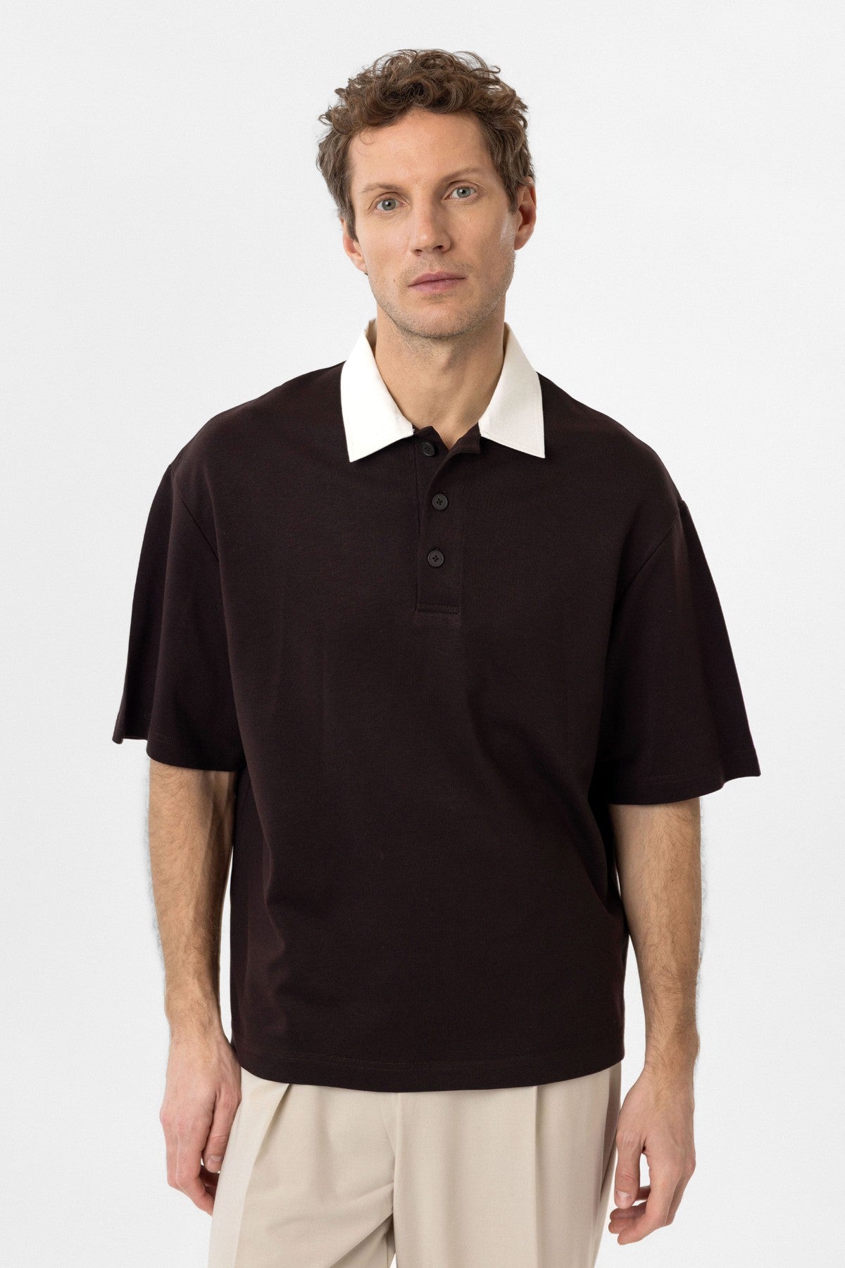 Men's T-Shirt with Contrast Collar and Interlock Weave