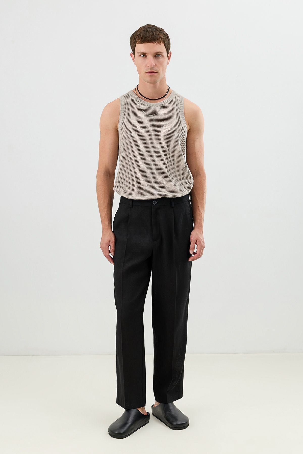 Men's Linen-Blend Pants with an Elastic Waistband