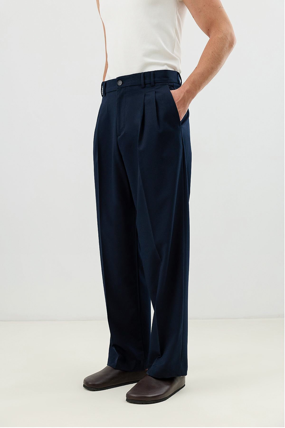 Pleated Relaxed-Fit Men's Pants