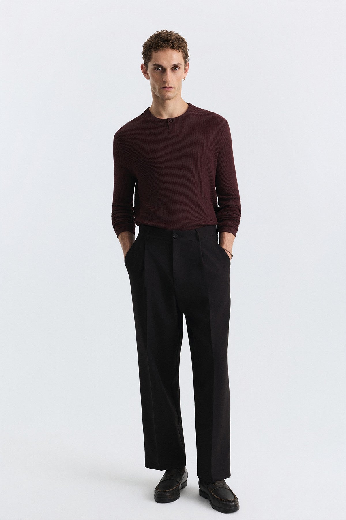 Relaxed Pleated Pants