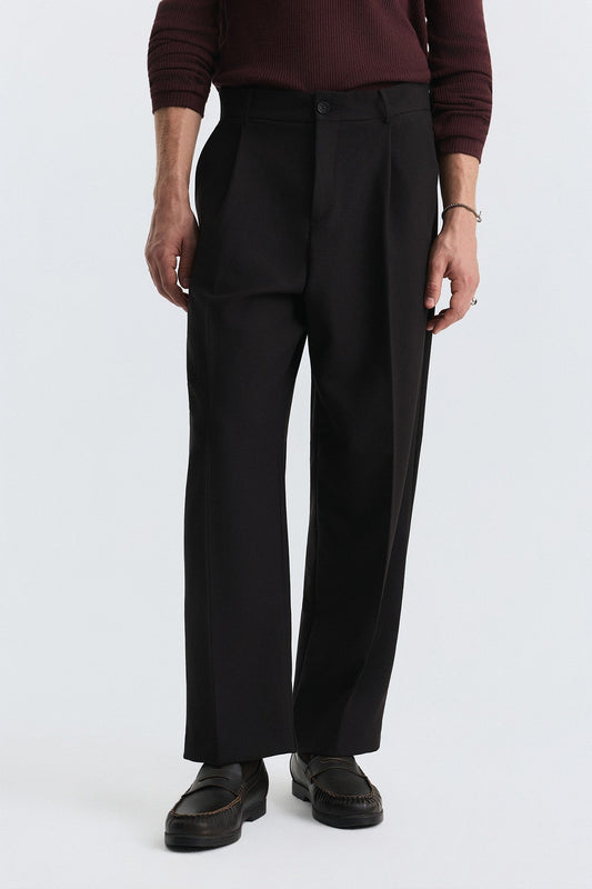 Relaxed Pleated Pants