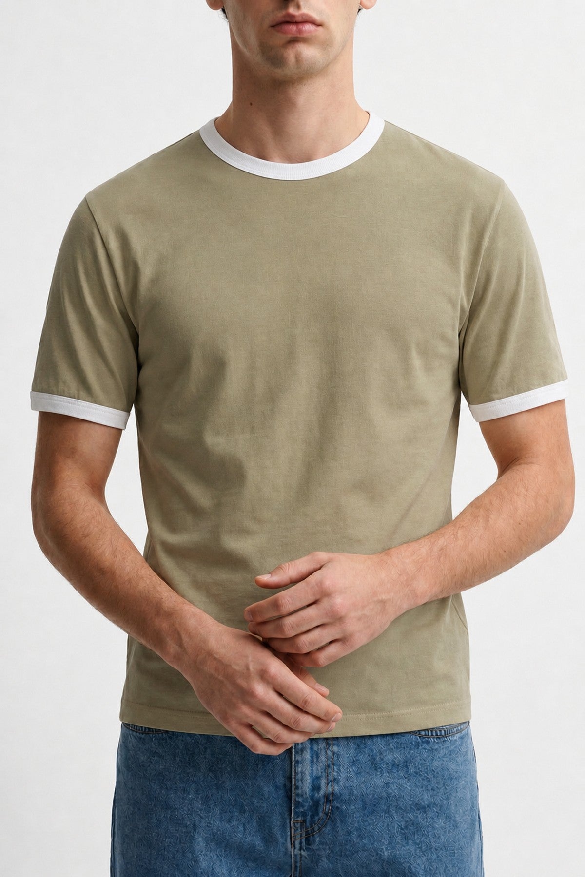 Men's T-Shirt with Contrast Collar