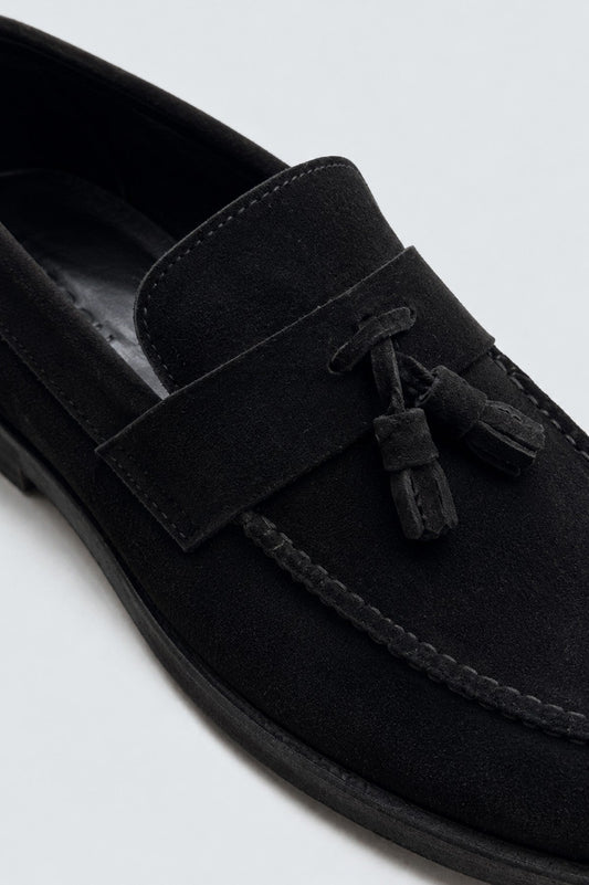 100% Suede Shoes with Tassels