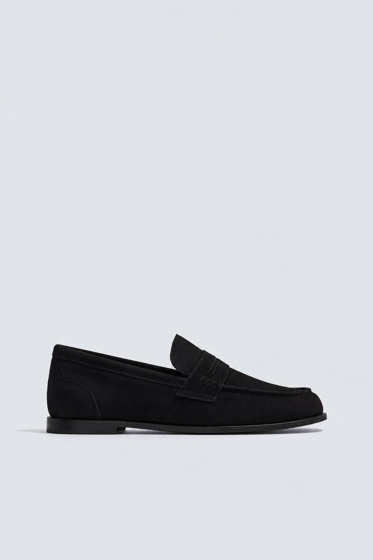 100% Suede Loafer with a Thin Sole