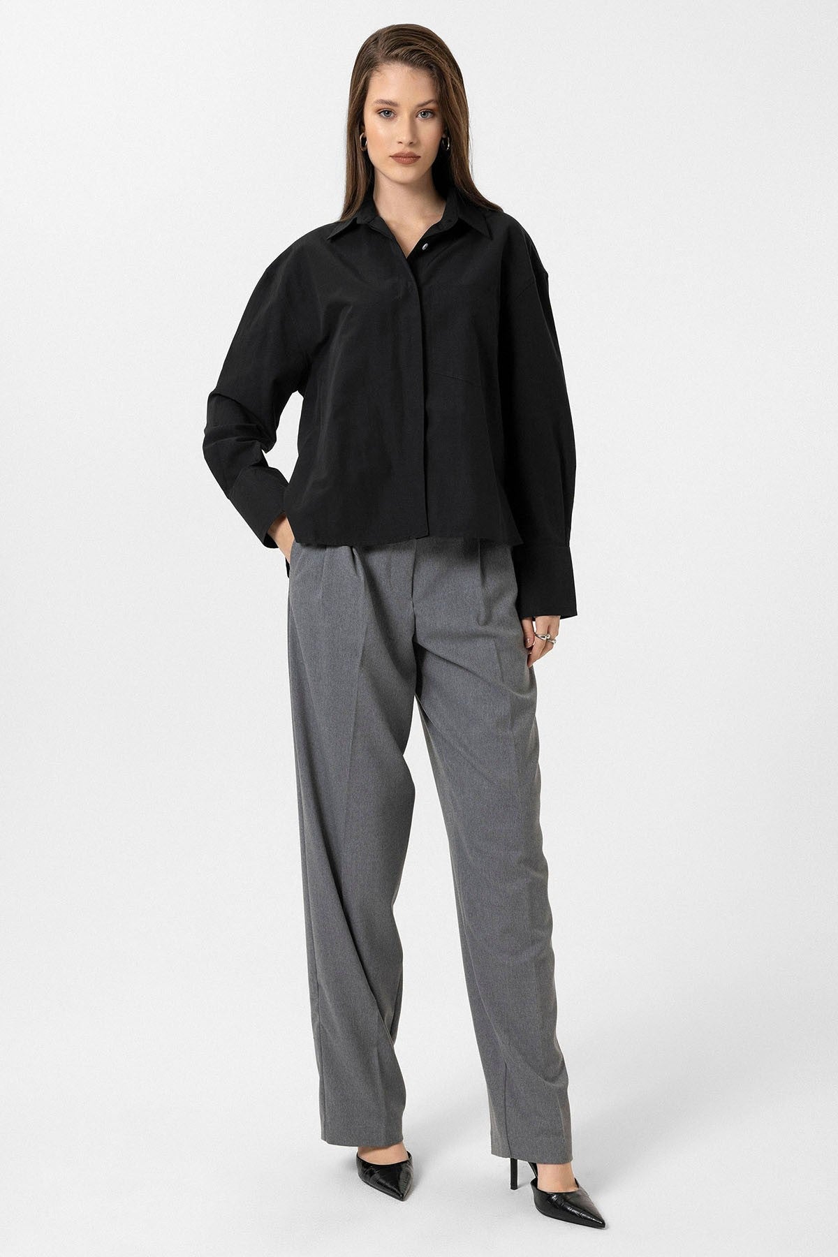 Antioch Women's Basic Poplin Shirt