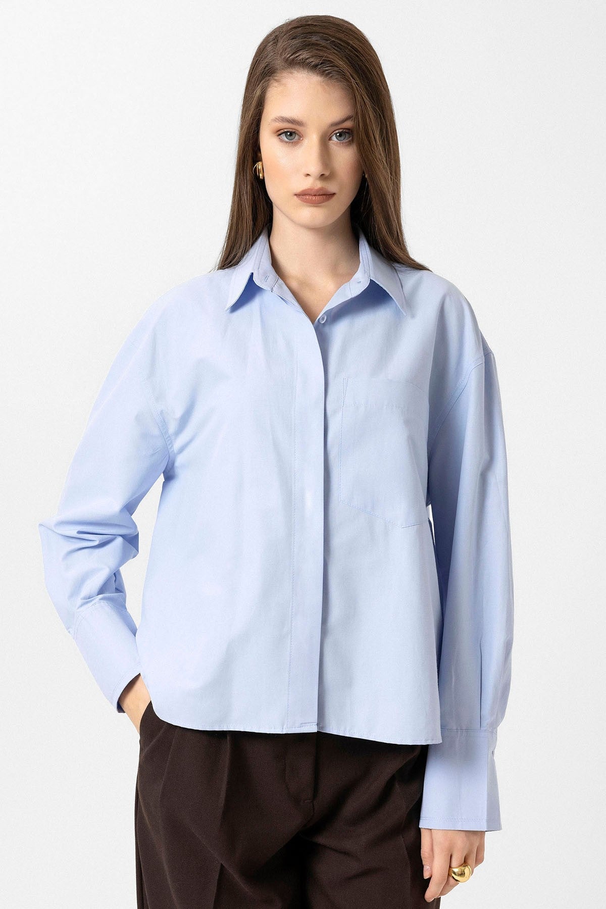 Antioch Women's Basic Poplin Shirt