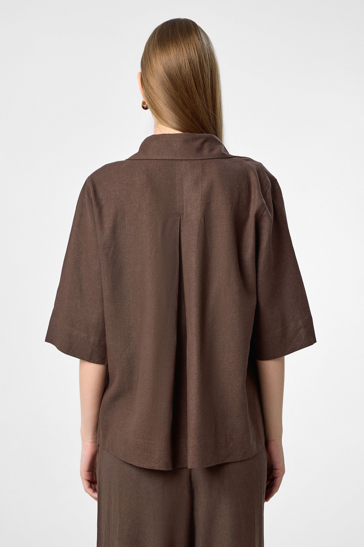 Antioch Women's Linen-Blend Shirt
