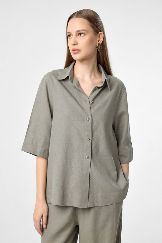 Antioch Women's Linen-Blend Shirt