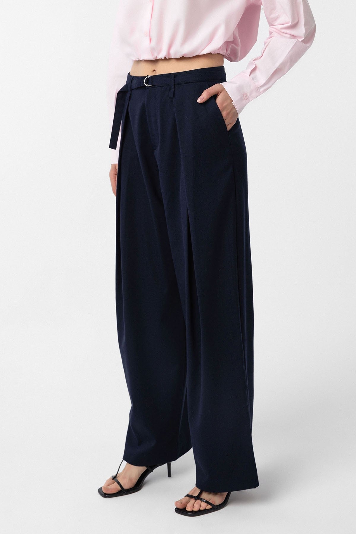 Antioch Women's Arched-Waist Pleated Pants