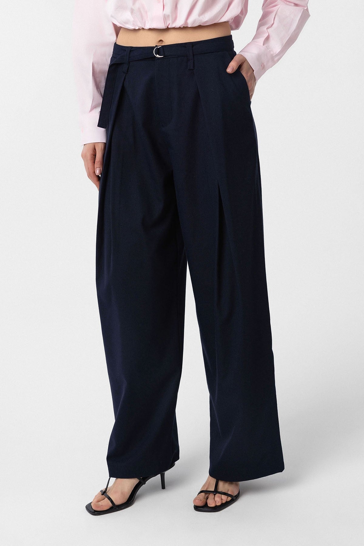Antioch Women's Arched-Waist Pleated Pants