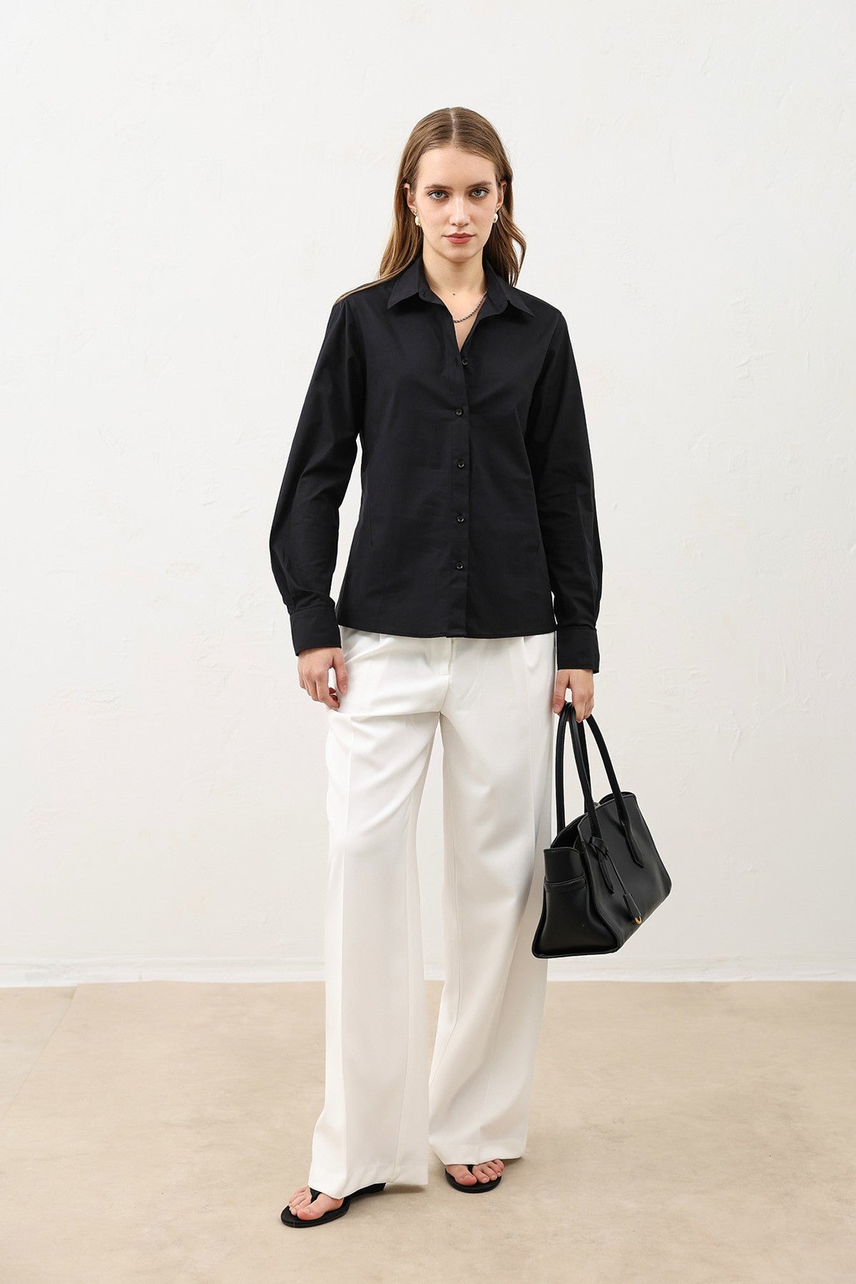 Antioch Basic Slim Fit Women's Shirt