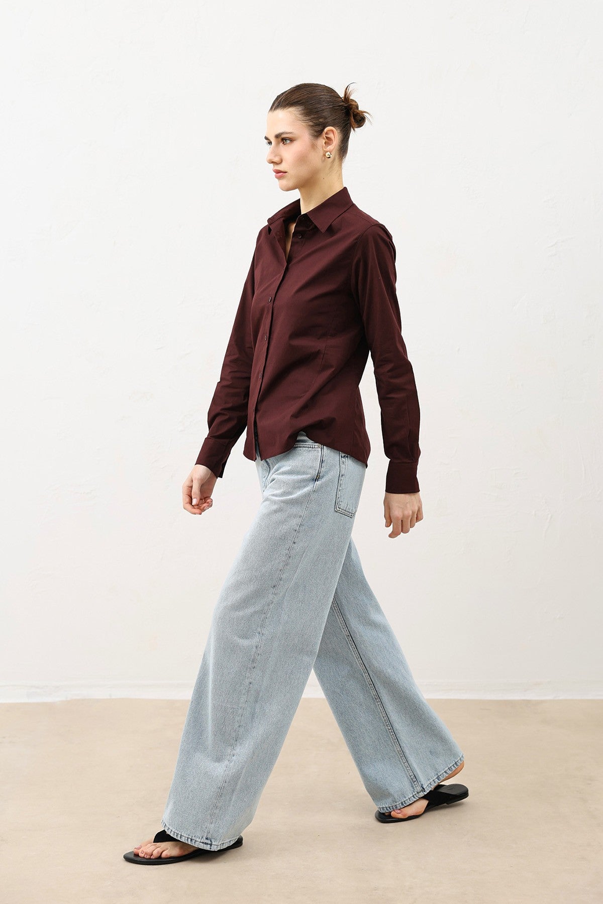 Antioch Basic Slim Fit Women's Shirt