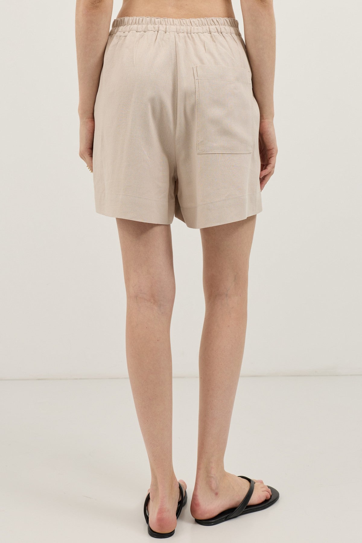 Antioch Women's Linen-Blend Shorts