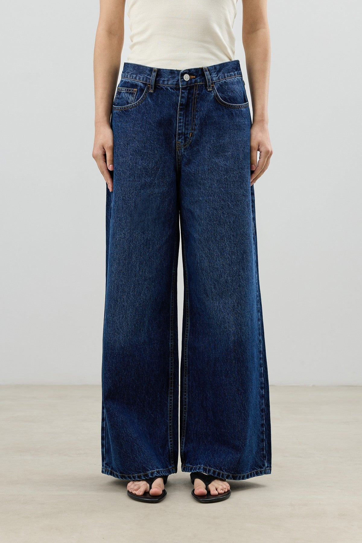 Antioch Women's Wide-Leg Jeans
