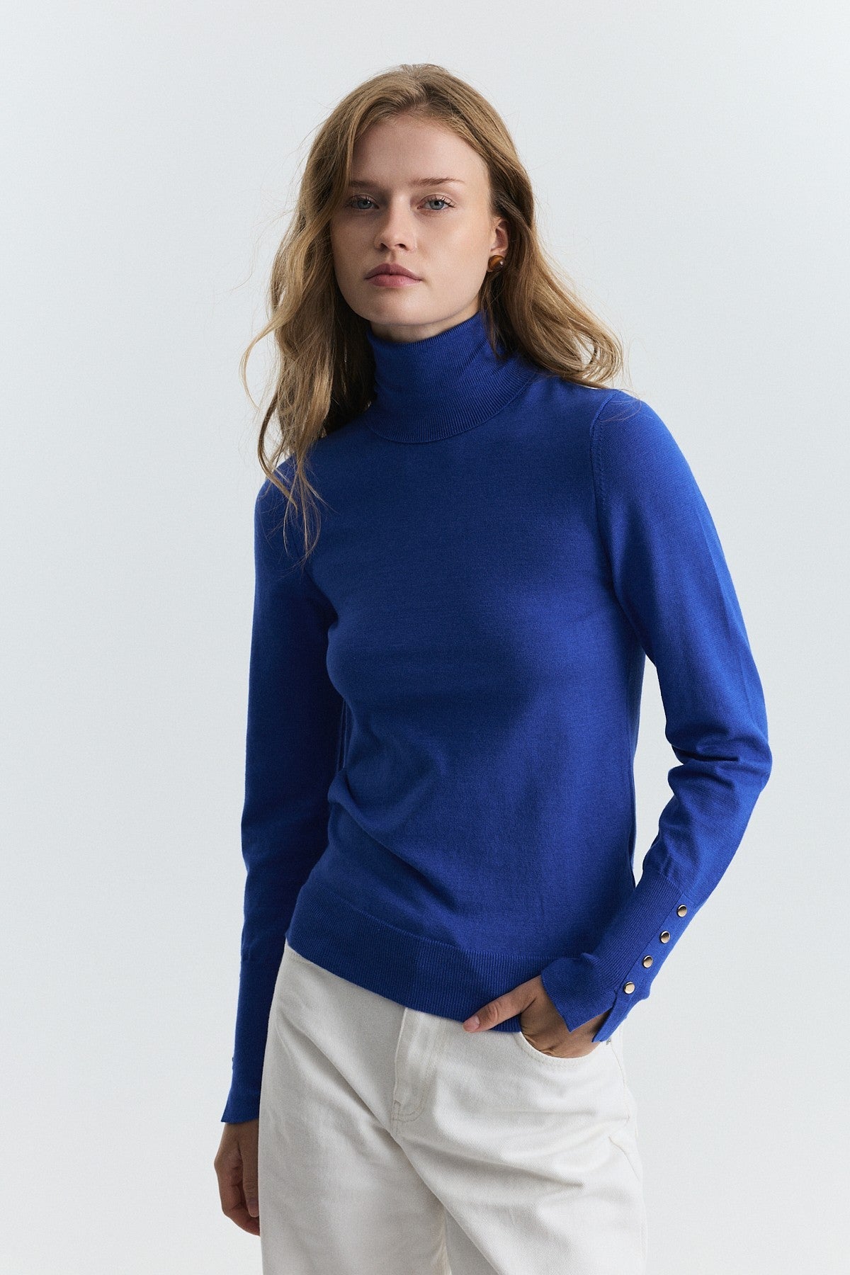 Basic Crew-Neck Sweater