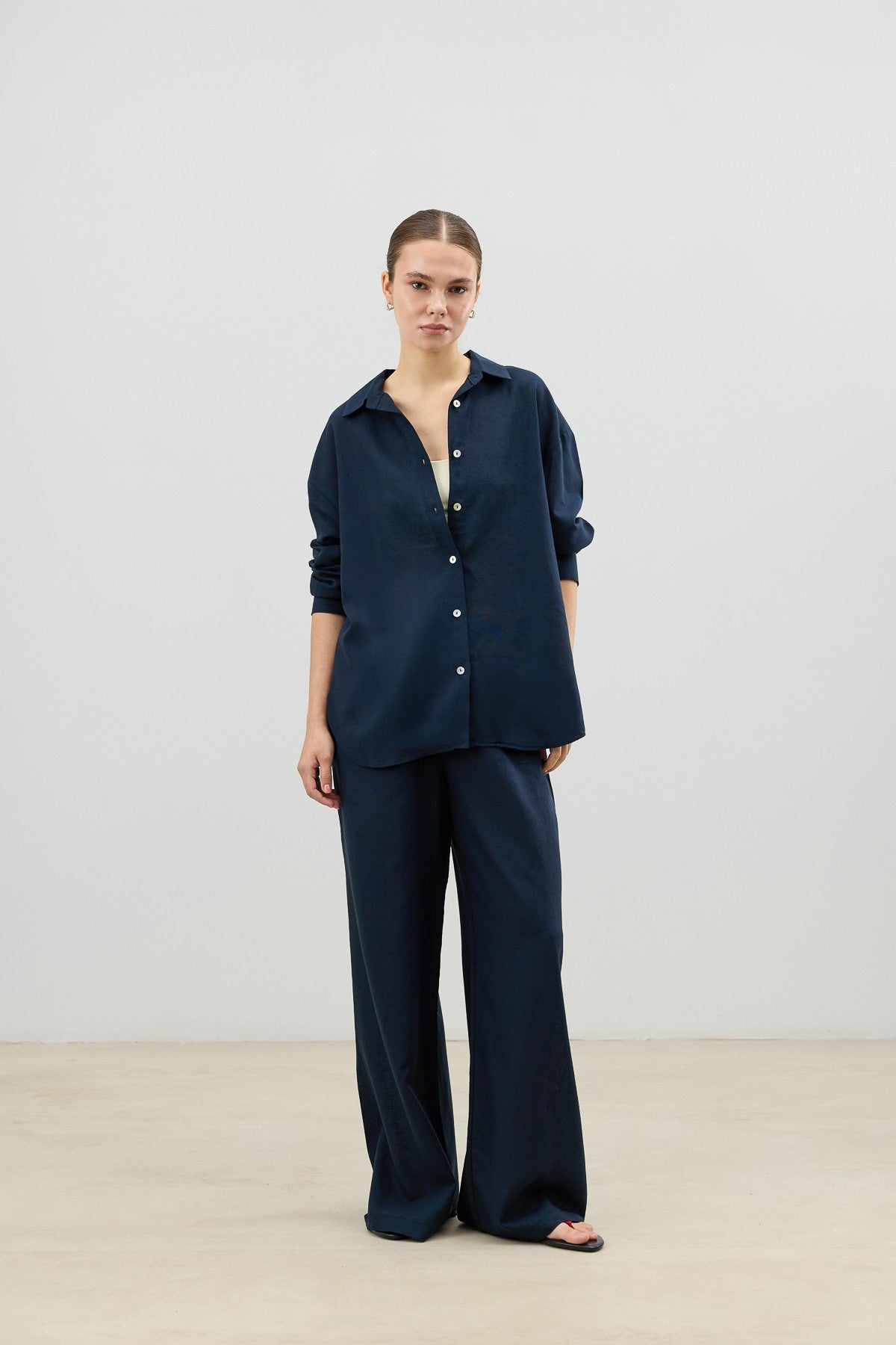 Antioch Linen-Blend Women's Shirt and Pants Set
